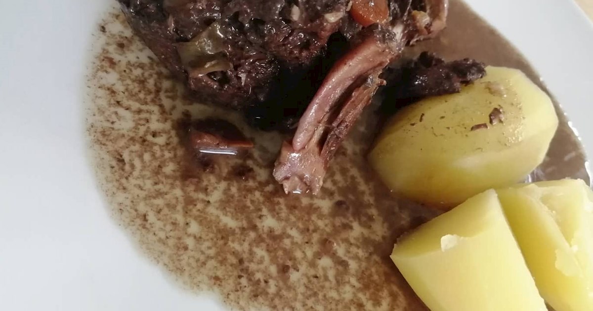 4 Most Popular Meat Dishes With Shallots and Duck TasteAtlas