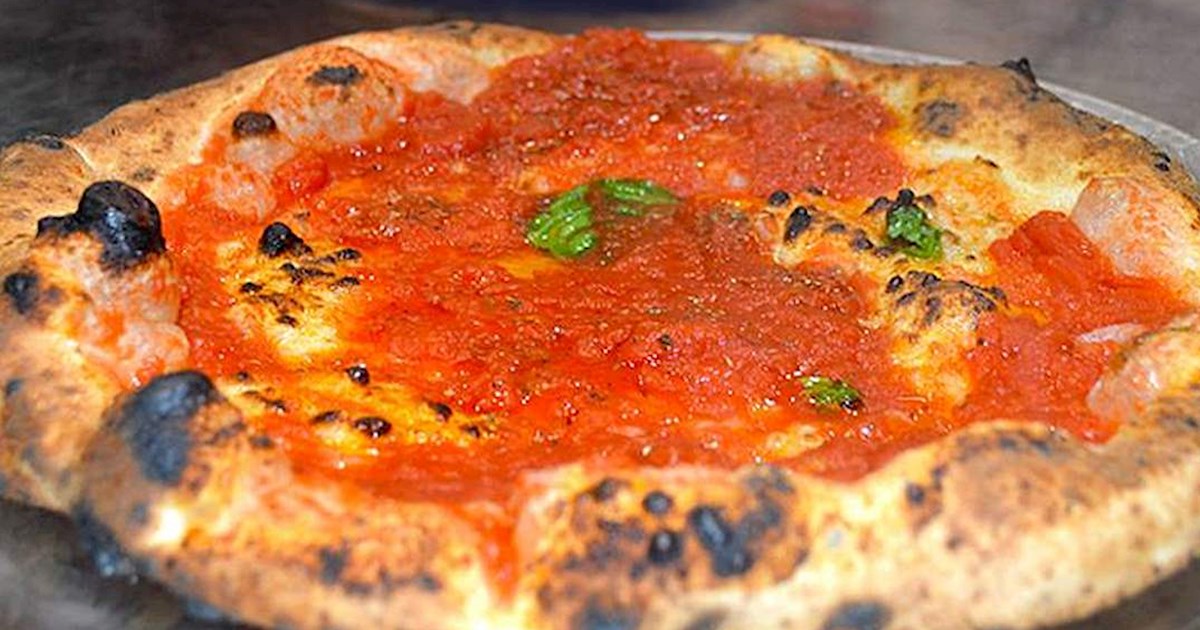 Who makes the best pizza: New York or Chicago? - Lonely Planet