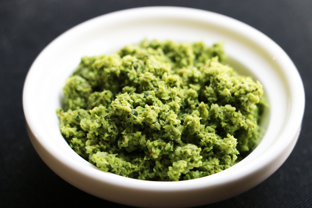 mint-chutney-traditional-side-dish-from-india