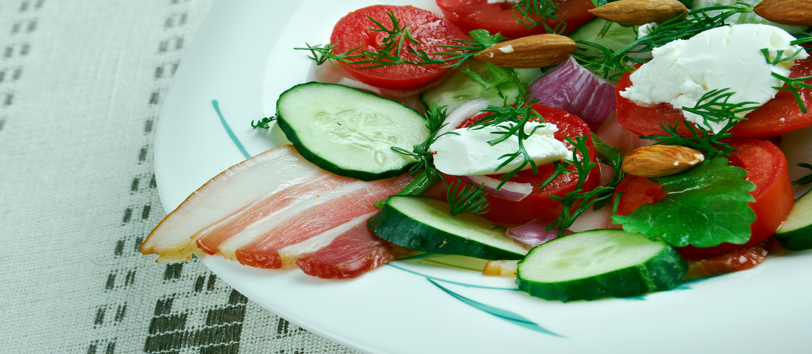 9 Most Popular French Salads - TasteAtlas