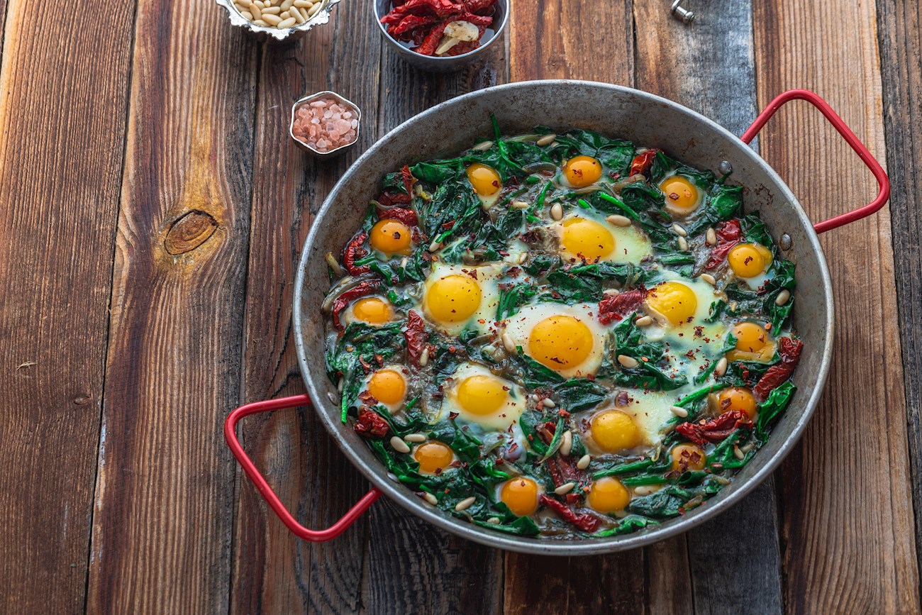 3 Most Popular Egg Dishes With Spinach - TasteAtlas