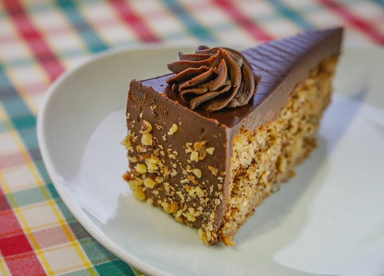 3 Most Popular Chocolate Cakes With Nuts And Dark Chocolate Tasteatlas