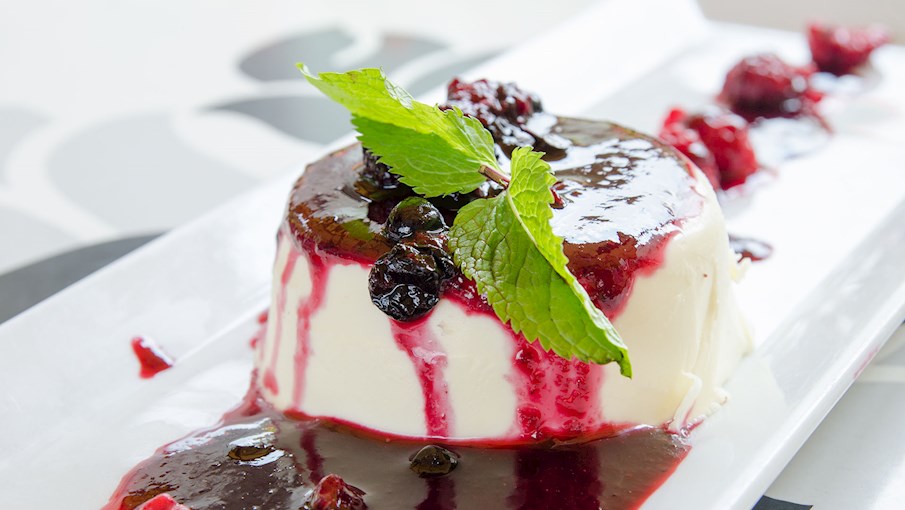 10 Most Popular Italian Desserts - TasteAtlas