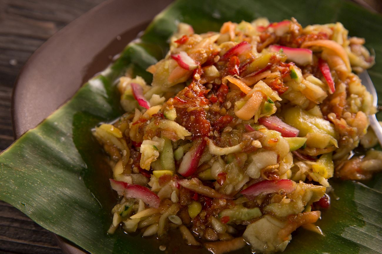 Photo Rujak Buah - Fruit Salad with Spicy Palm Sugar Sauce from Tomohon City