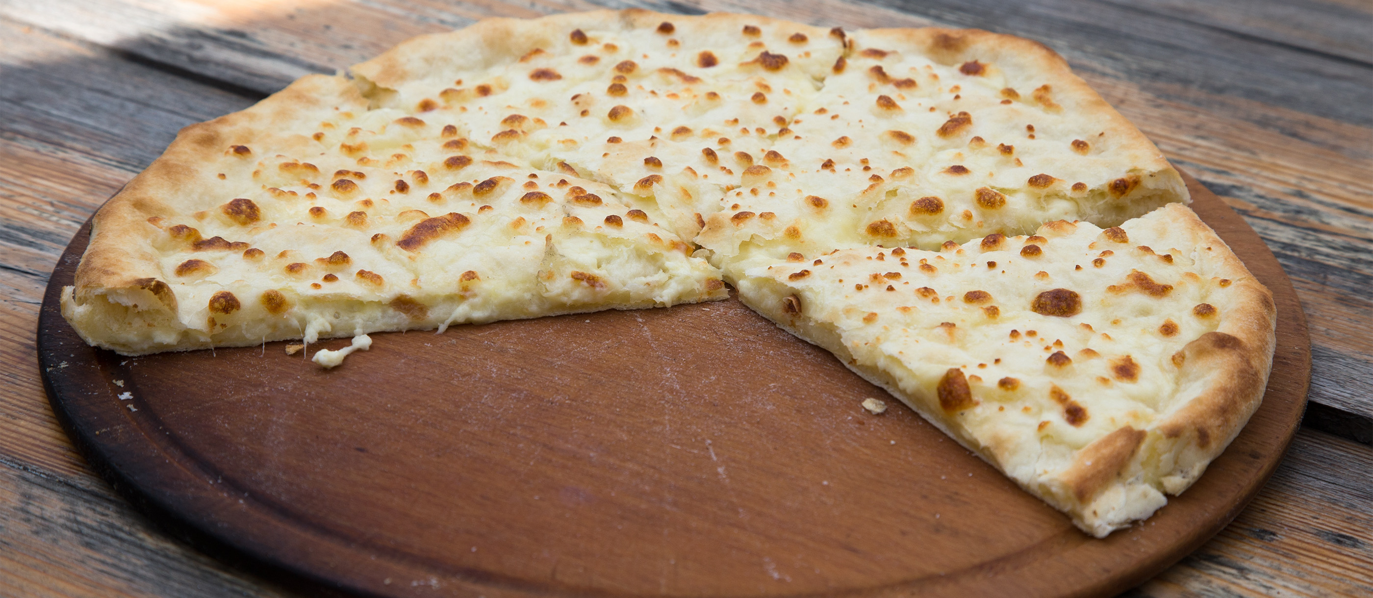 Megruli Khachapuri | Traditional Savory Pie From Samegrelo-Upper