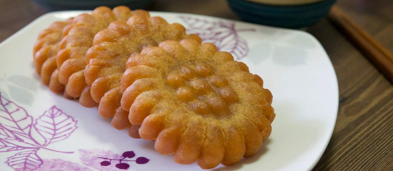 Yakgwa Traditional Deepfried Dessert From South Korea