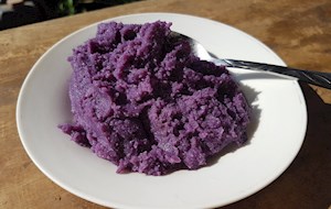 Ube halaya