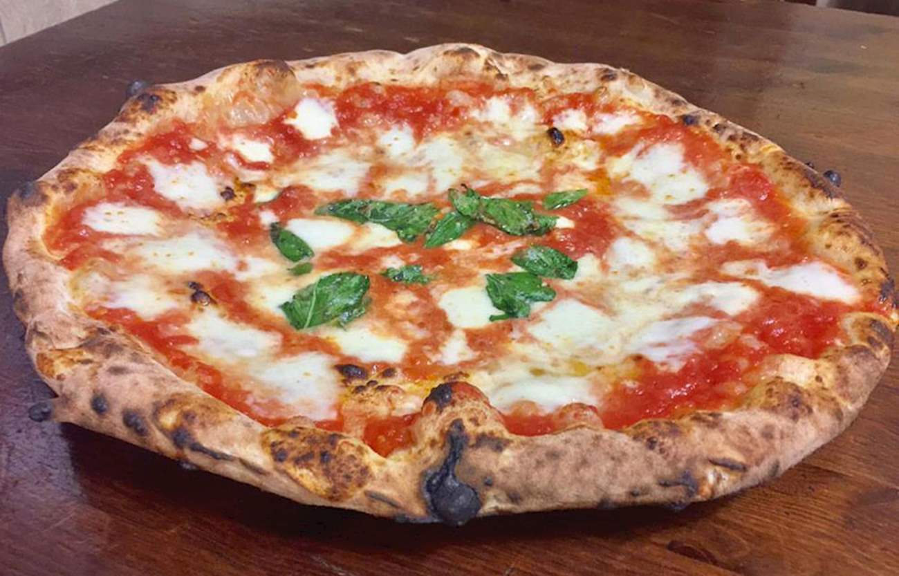 Pizza Margherita In Antica Pizzeria e Friggitoria Di Matteo