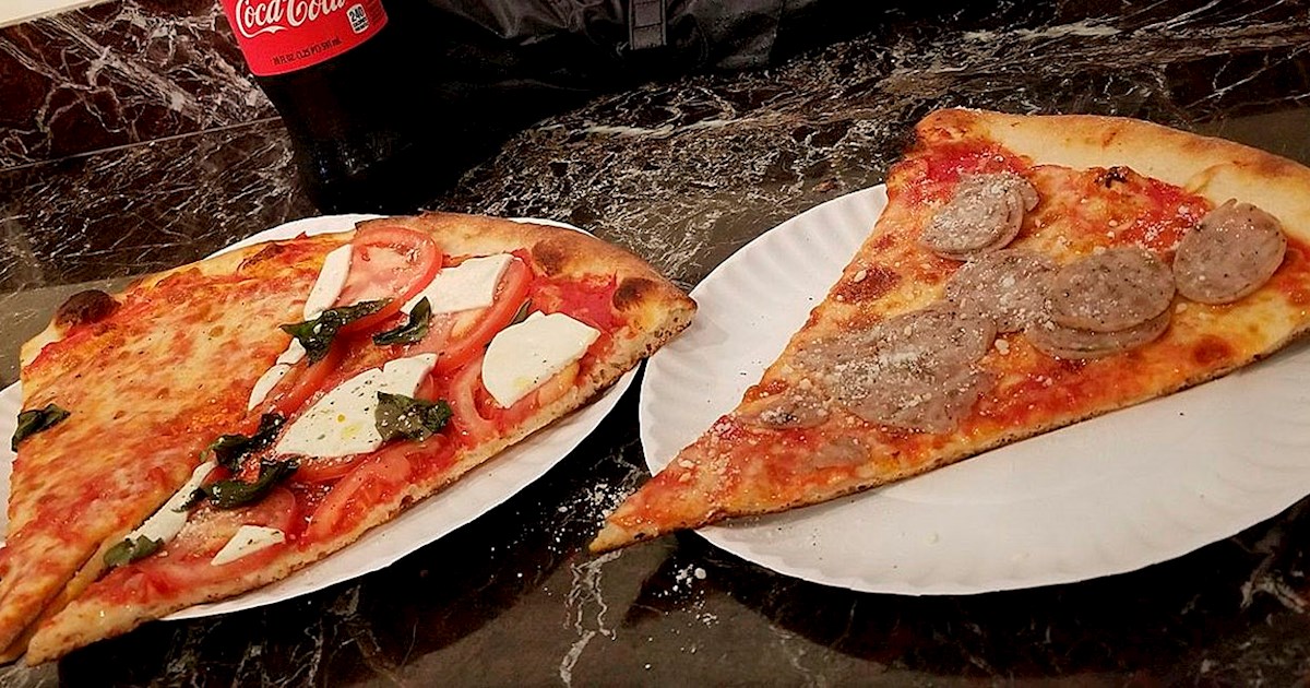 New York-Style Pizza In Joe’s Pizza | TasteAtlas | Recommended