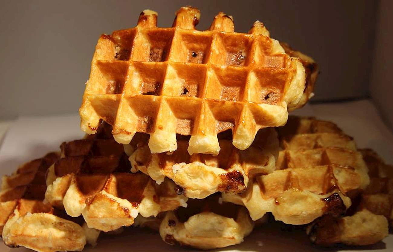 Liège Waffle In Pâtisserie Eggenols | TasteAtlas | Recommended ...