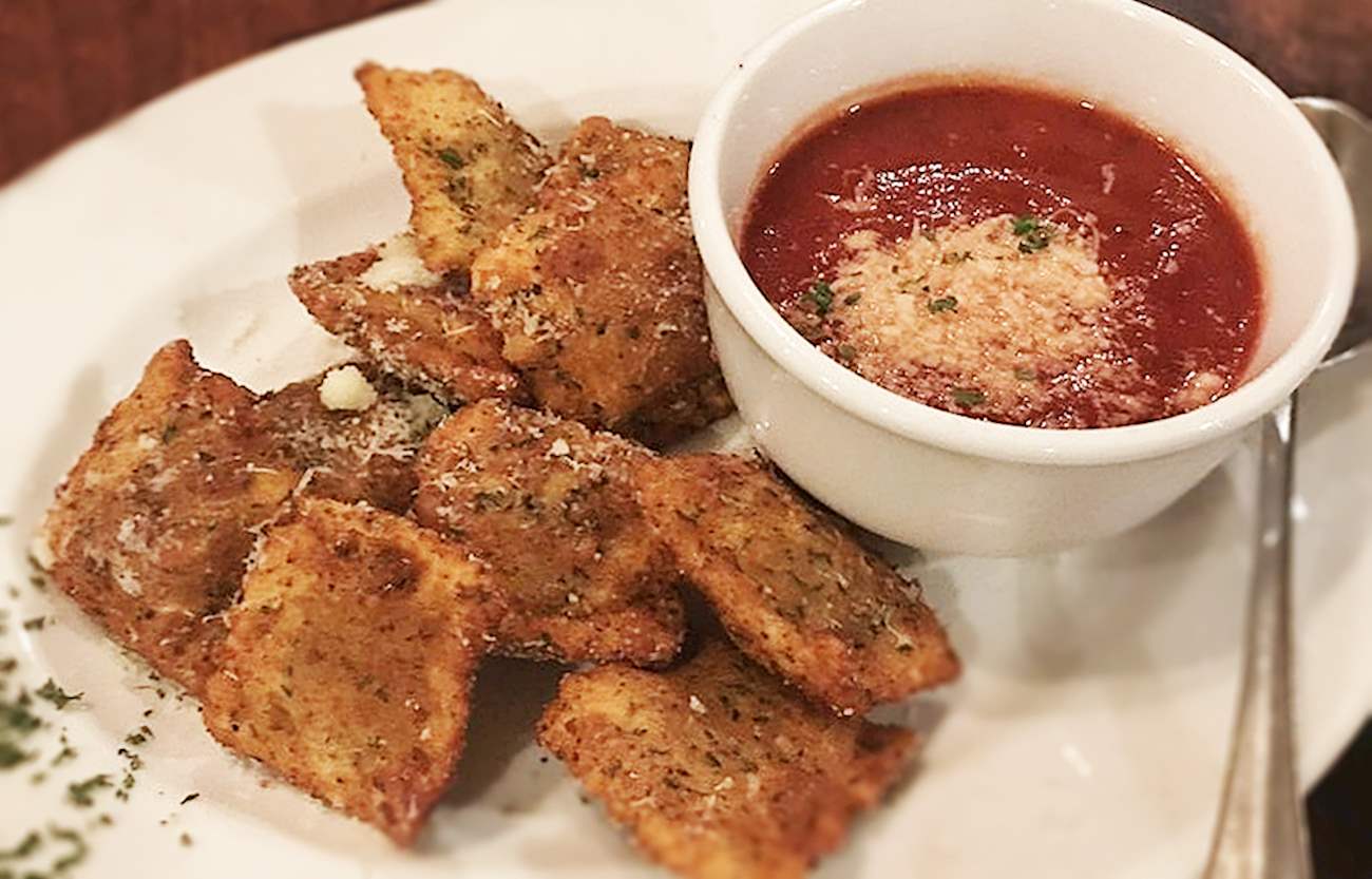 Toasted Ravioli In Zia's On The Hill | TasteAtlas | Recommended ...