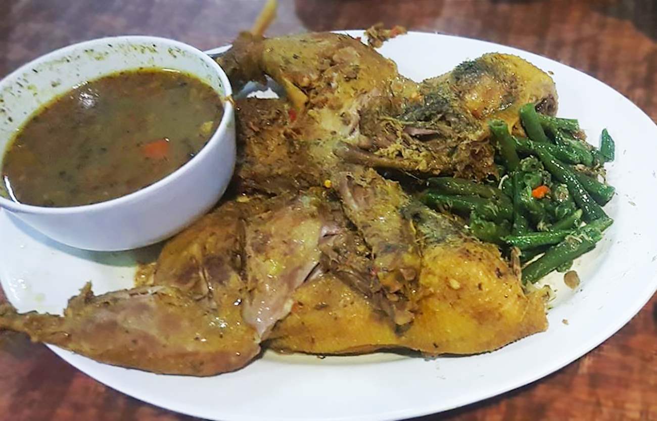 Betutu In RM. Ayam Betutu Pak Man | TasteAtlas | Recommended authentic ...