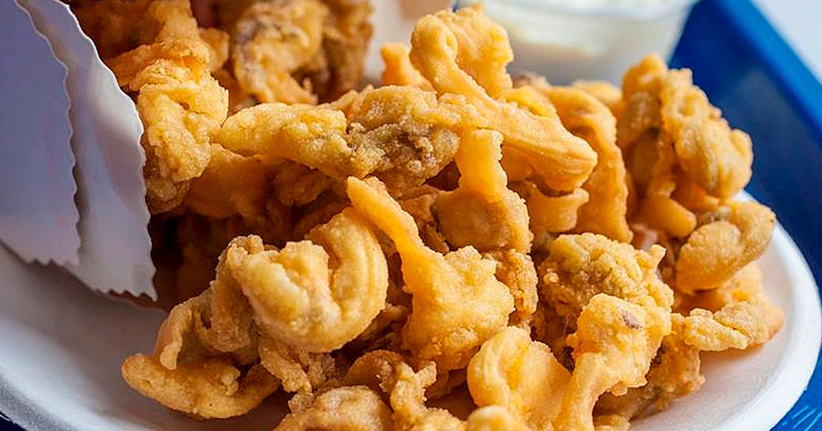 Fried Clams In Bob's Clam Hut | TasteAtlas | Recommended authentic ...