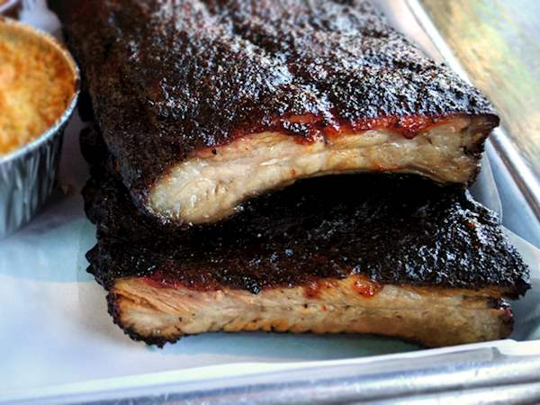 St Louis Style Ribs In Smoque Bbq Tasteatlas Recommended Authentic Restaurants