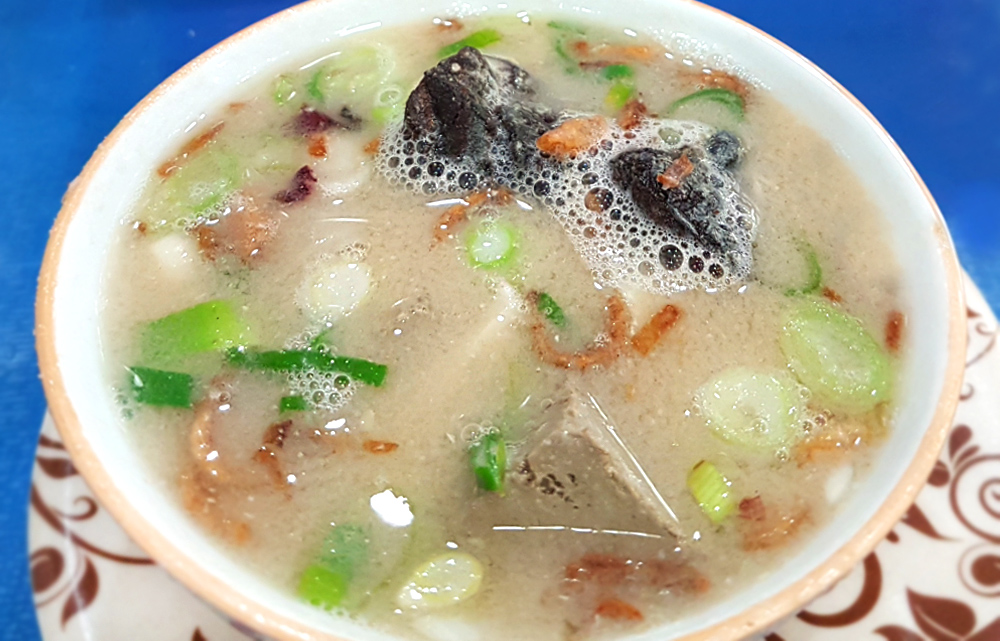 Coto Makassar | Traditional Soup From Makassar, Indonesia | TasteAtlas