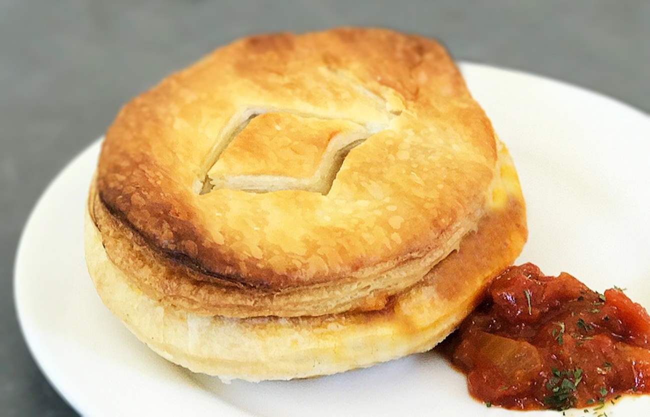 Mince And Cheese Pie In Arrowtown Bakery TasteAtlas