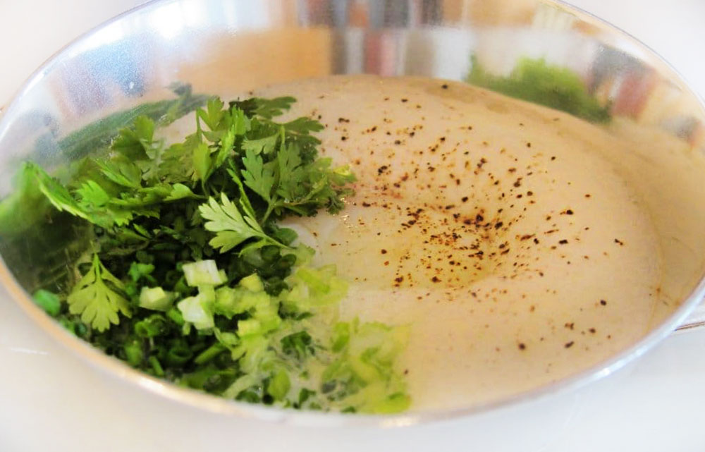 Soupe à L'ail | Traditional Soup From France