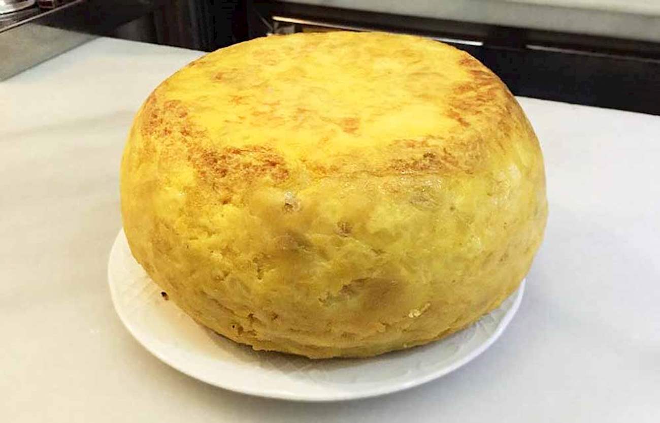 Tortilla de Patata In Bar Santos TasteAtlas authentic