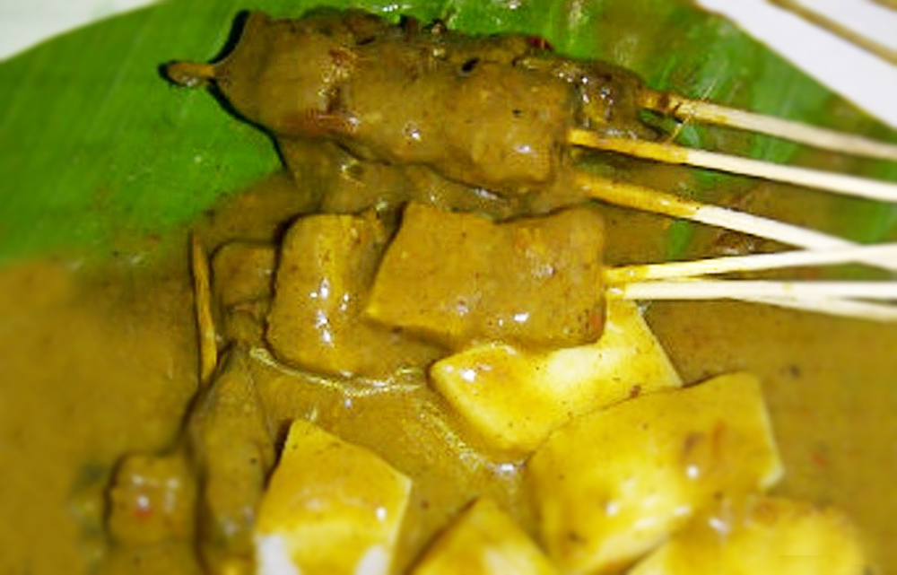 Sate Padang | Traditional Beef Dish From West Sumatra, Indonesia ...