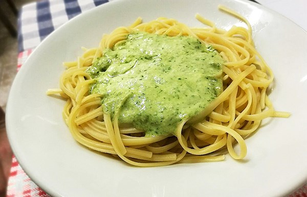 Trenette al Pesto - Mediterranean Taste