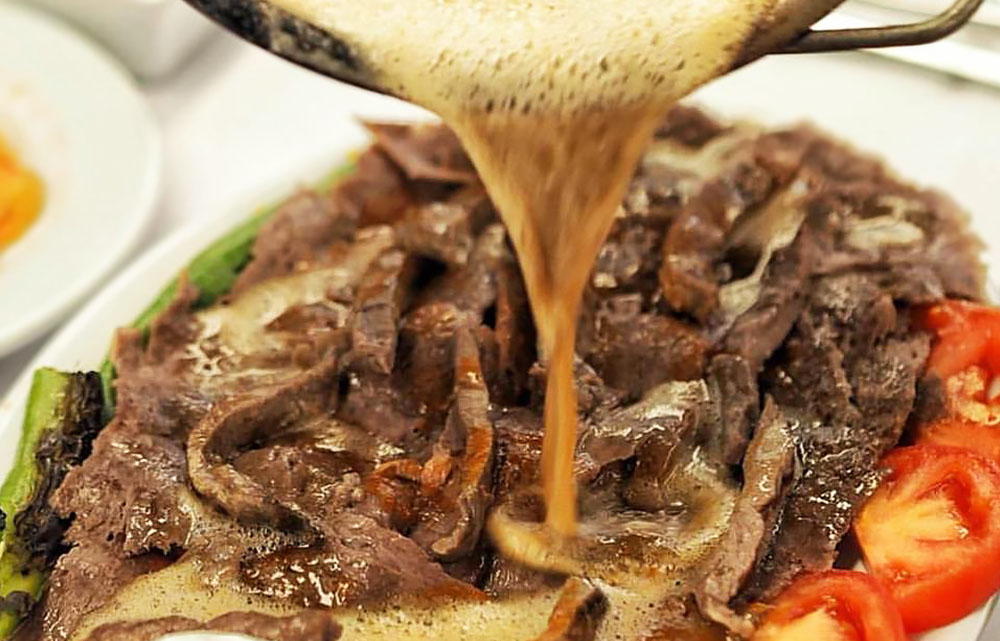 İskender Kebap | Traditional Lamb and Mutton Dish From Bursa, Turkey ...