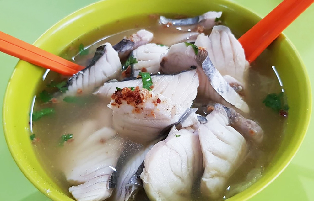 fish-soup-bee-hoon-traditional-soup-from-singapore-southeast-asia