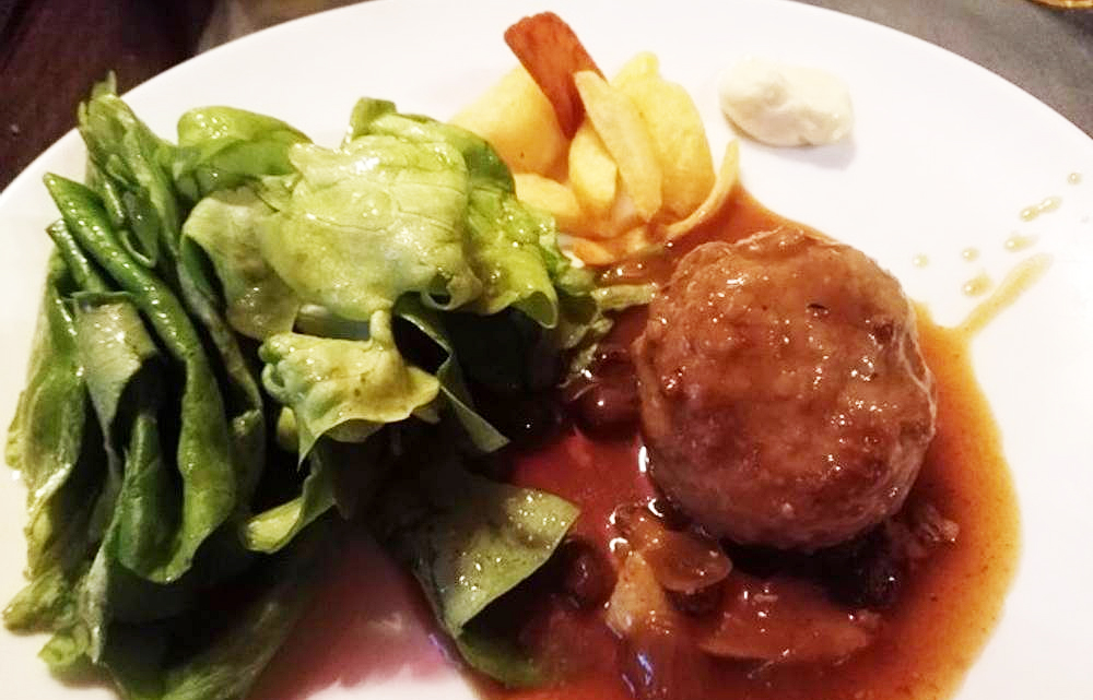 Boulets Sauce Lapin à la Liègeoise Traditional Ground Meat Dish From