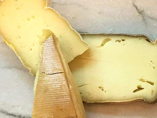 Abbaye De Tamié Local Cheese From Savoie France Tasteatlas