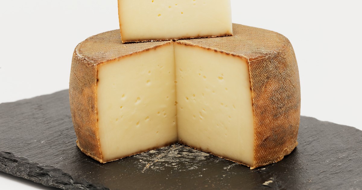 3 Best Washed Rind Cheeses in Brittany - TasteAtlas