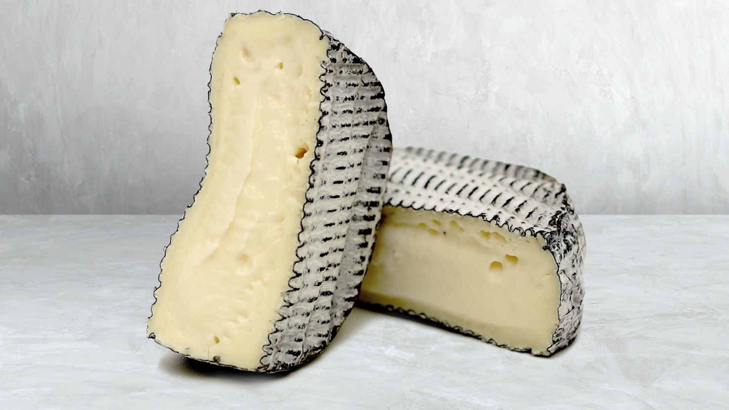 4 Best Washed Rind Cheeses in Piedmont - TasteAtlas
