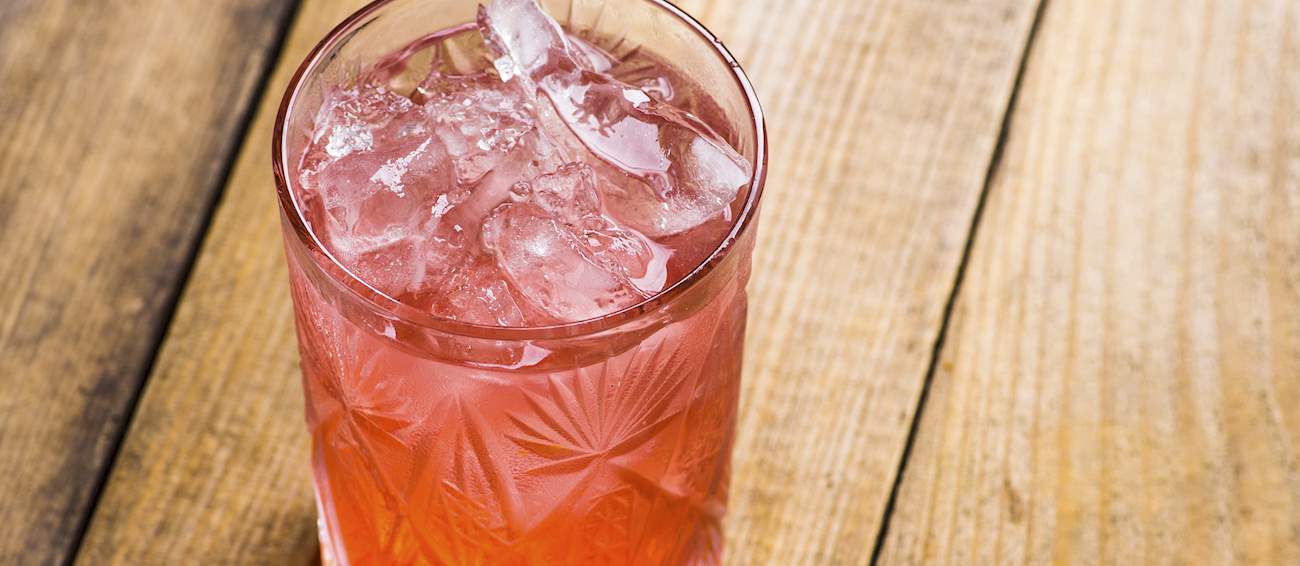 4 Most Popular Alcoholic Beverages With Cranberry Juice TasteAtlas