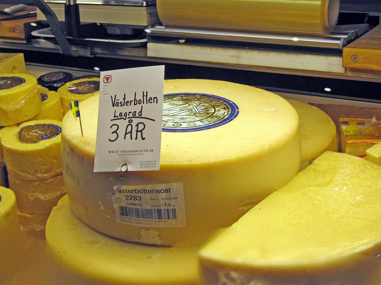 10 Most Popular Scandinavian Waxed Rind Cheeses