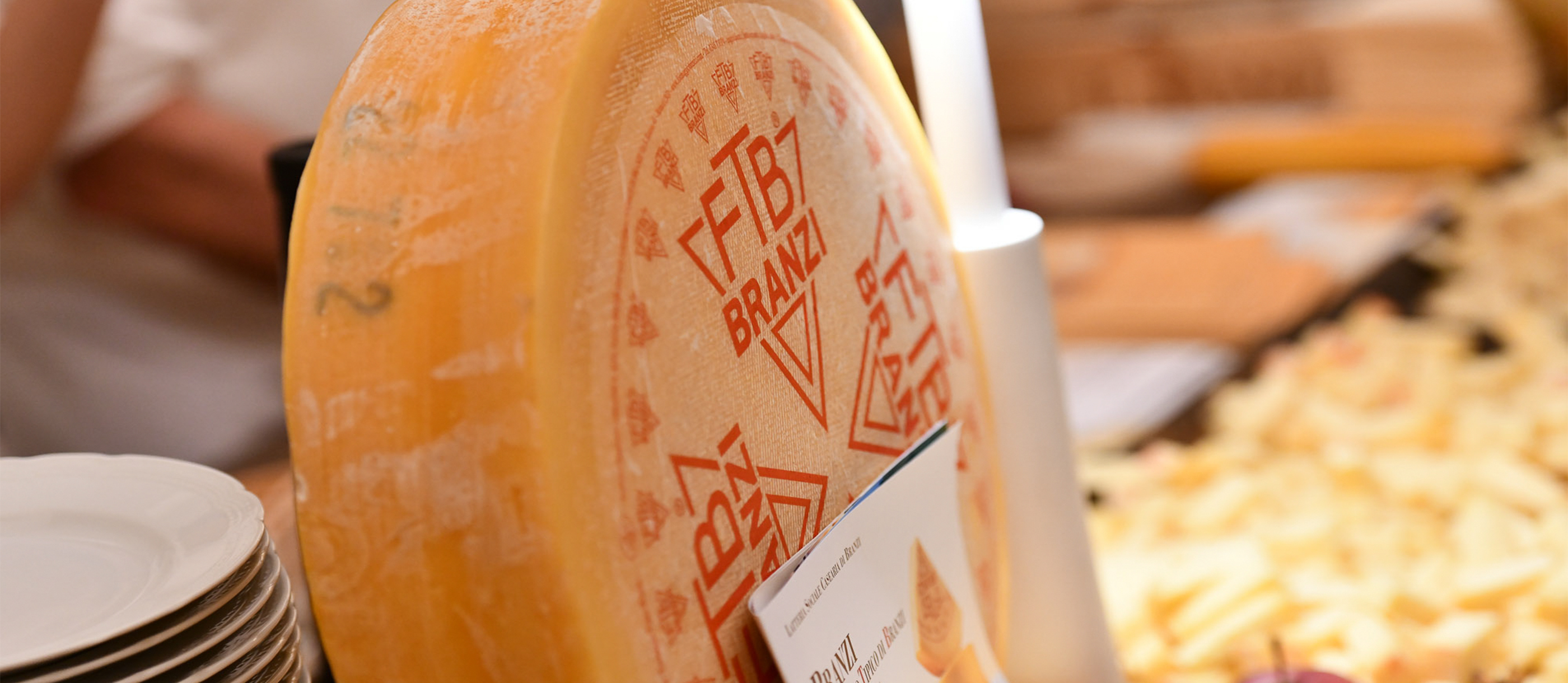 3 Best Natural Rind Cheeses In The Province Of Bergamo - TasteAtlas