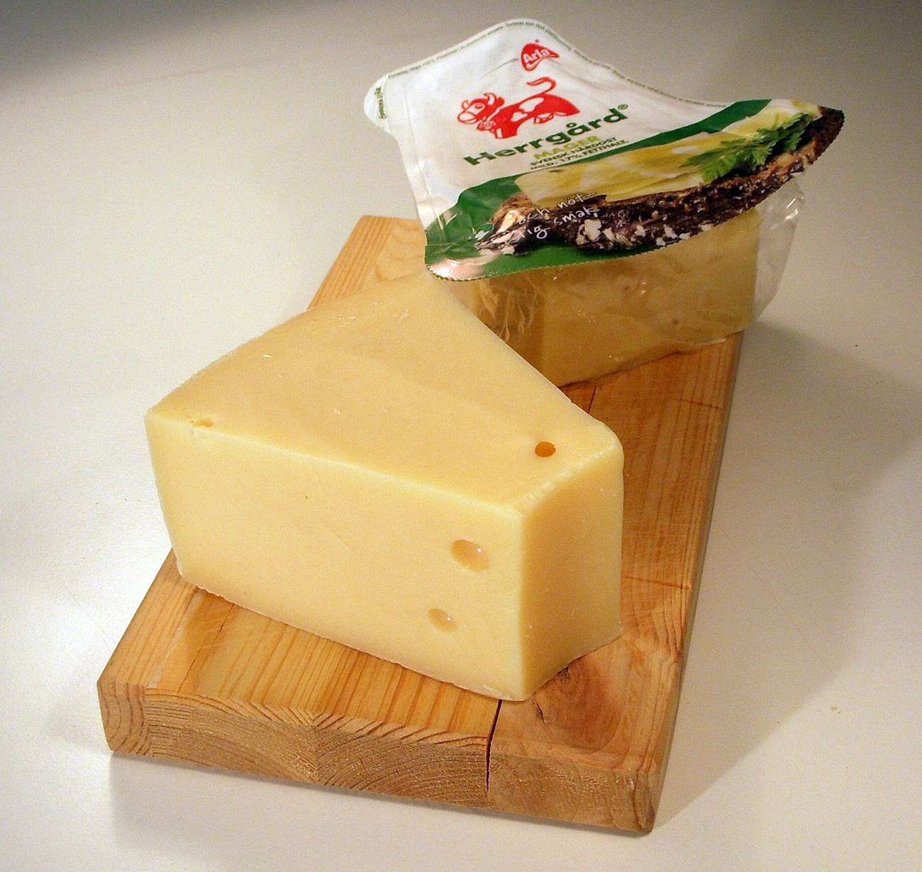 Herrgårdsost | Local Cheese From Sweden