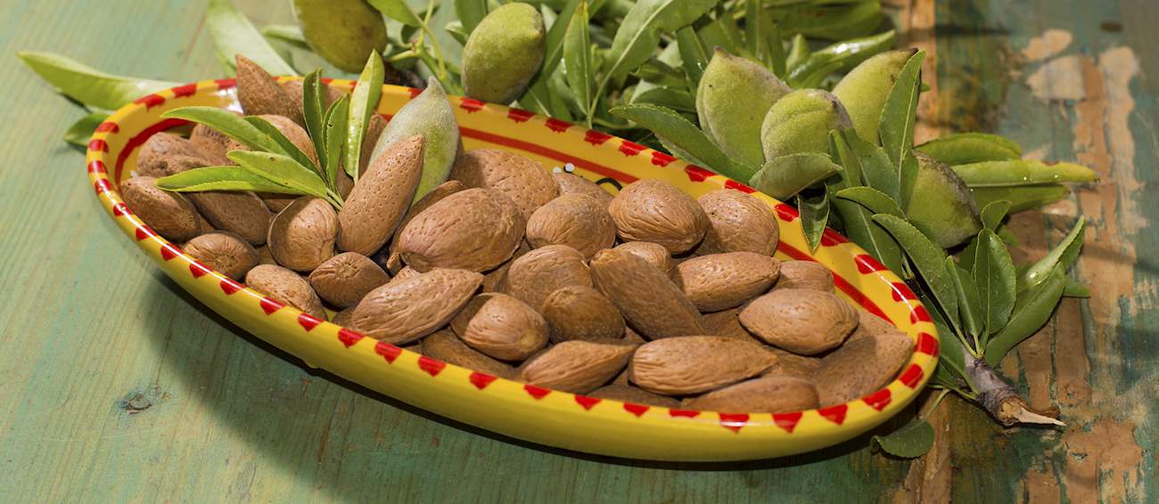3 Most Popular Italian Almonds TasteAtlas
