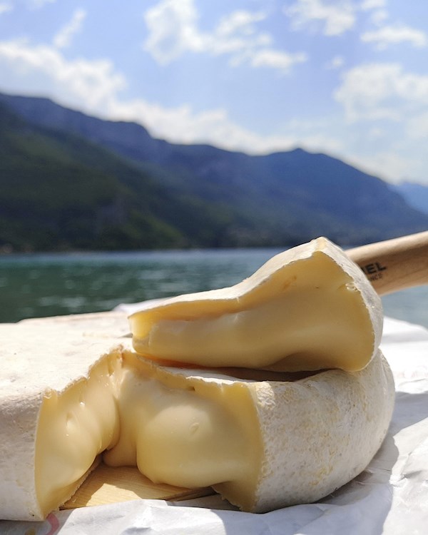 What is Reblochon de Savoie? A Taste of the French Alps