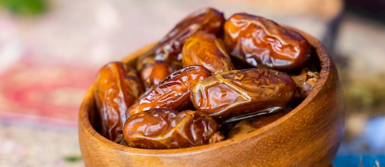 Halawi Dates | Local Dates From Iraq