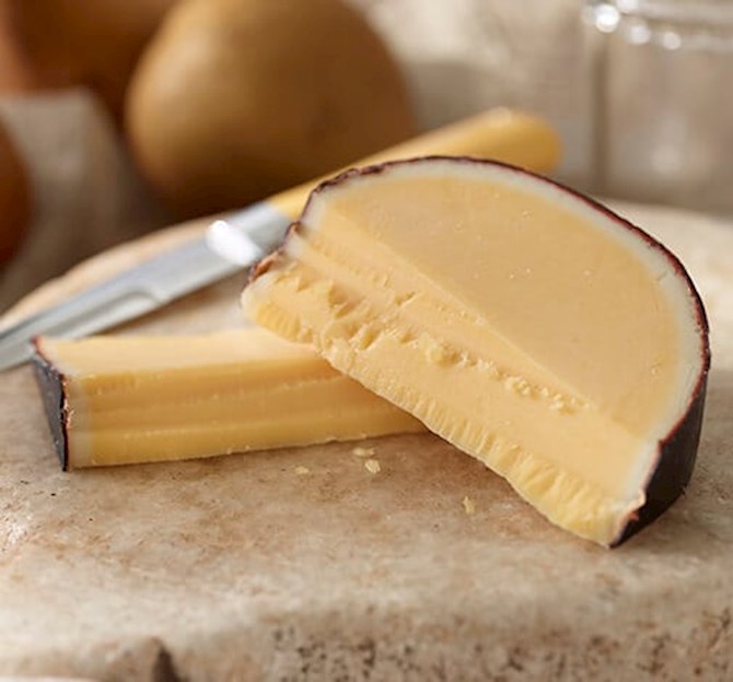Fair Oaks Farms Aged Gouda Best Gourmet Products TasteAtlas