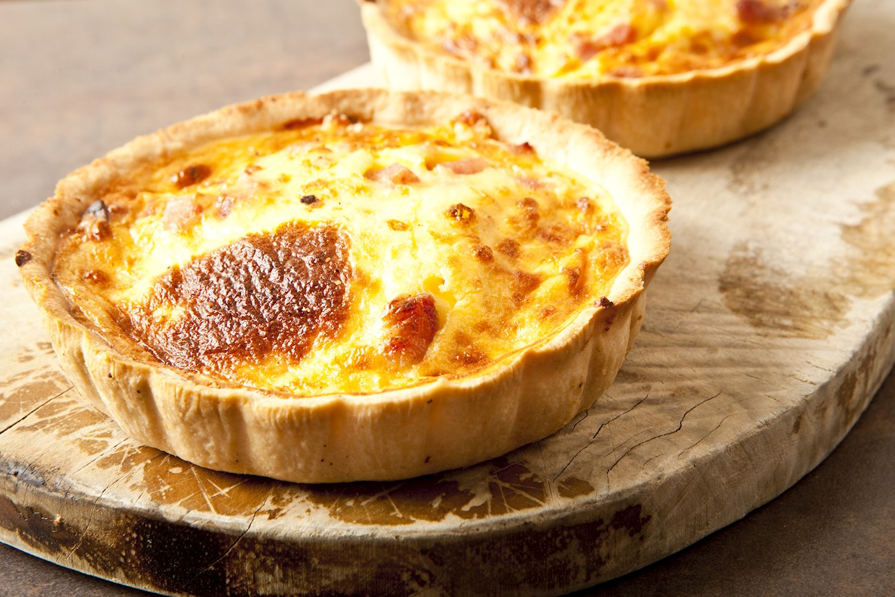 Quiche Au Fromage Authentic Recipe Tasteatlas 