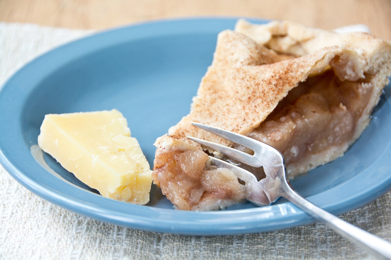 Apple Pie With Cheddar Cheese Authentic Recipe TasteAtlas