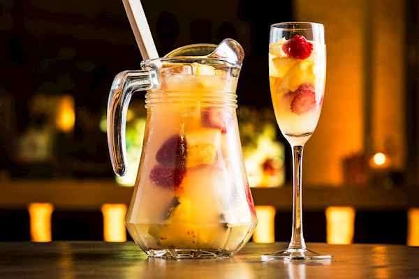 Sangria Con Cava Authentic Recipe Tasteatlas 