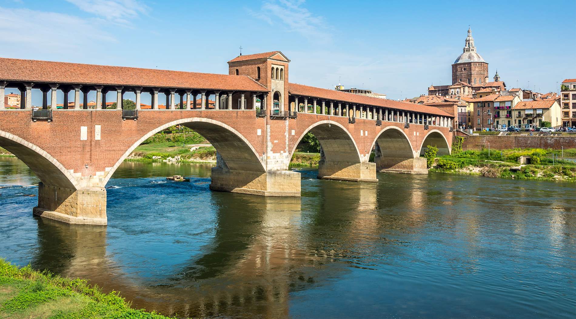 Río que pasa por pavía italia