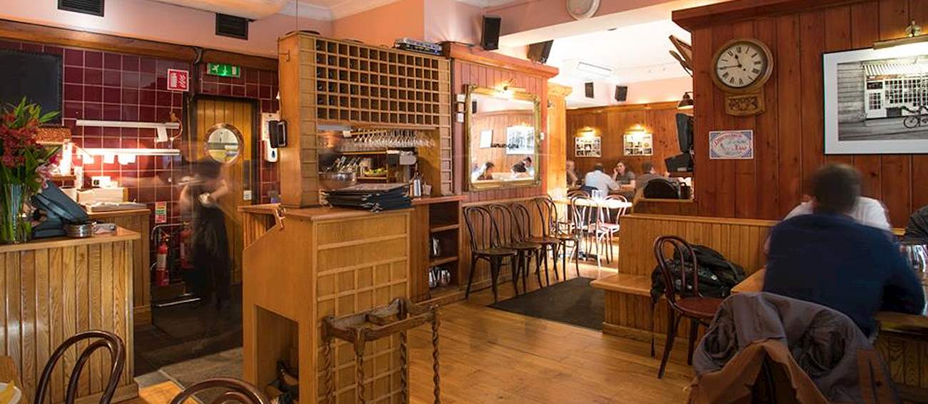 Elephant & Castle Temple Bar TasteAtlas authentic