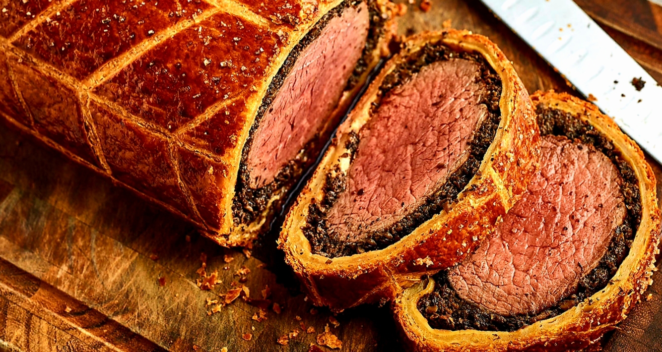 what does beef wellington taste like