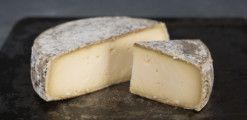 Tomme De Savoie Local Cheese From Savoie France Tasteatlas 